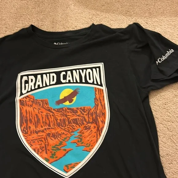 Columbia Black T-Shirt with Grand Canyon Design - Picture 2 of 2